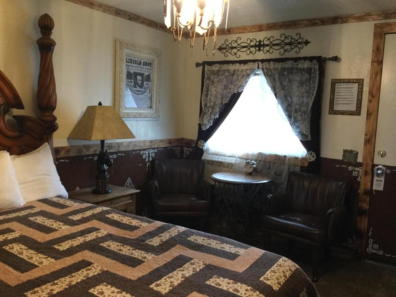 Black Bear MotelDavenport エクステリア 写真